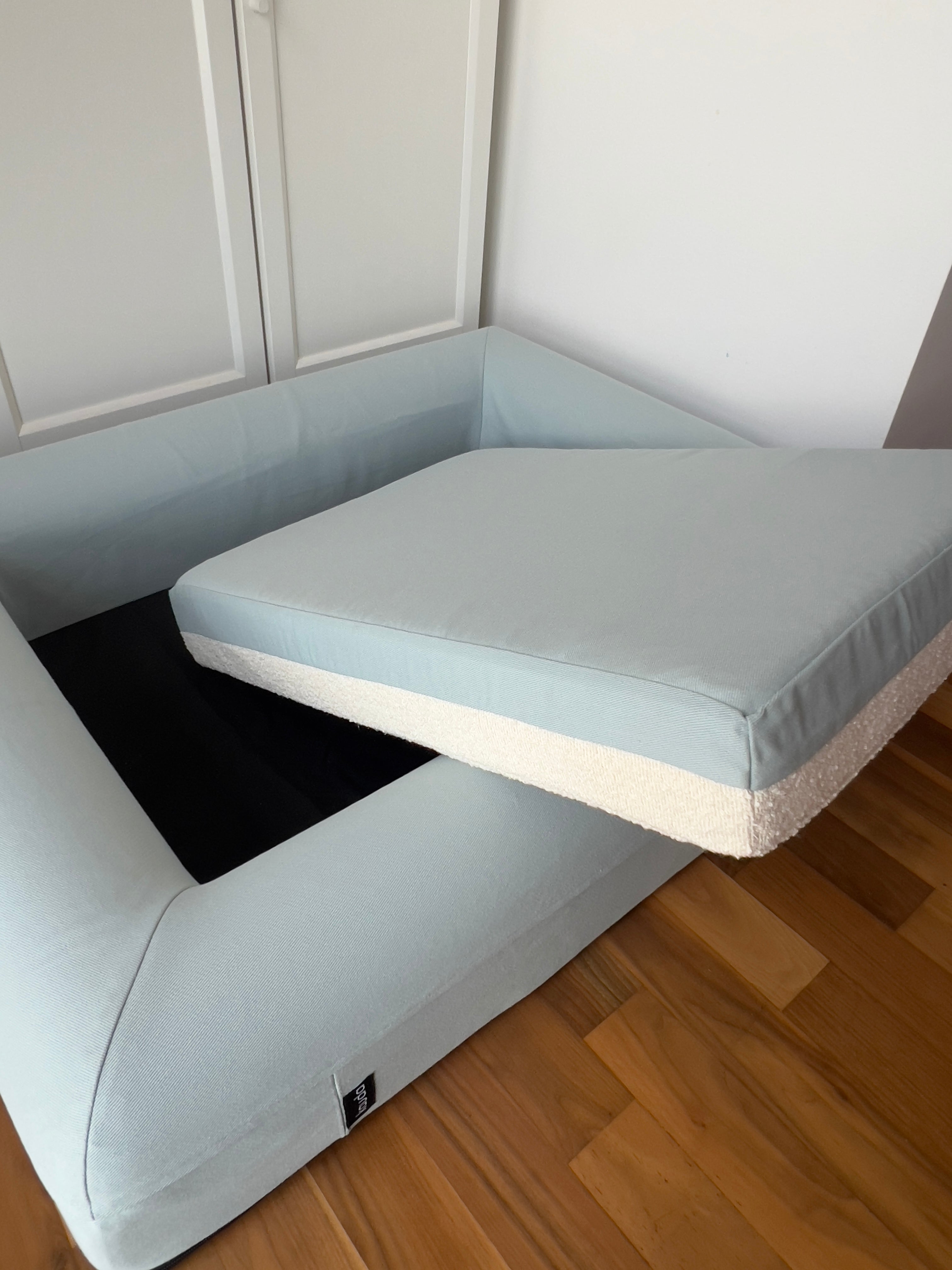 Reversible 2 in 1