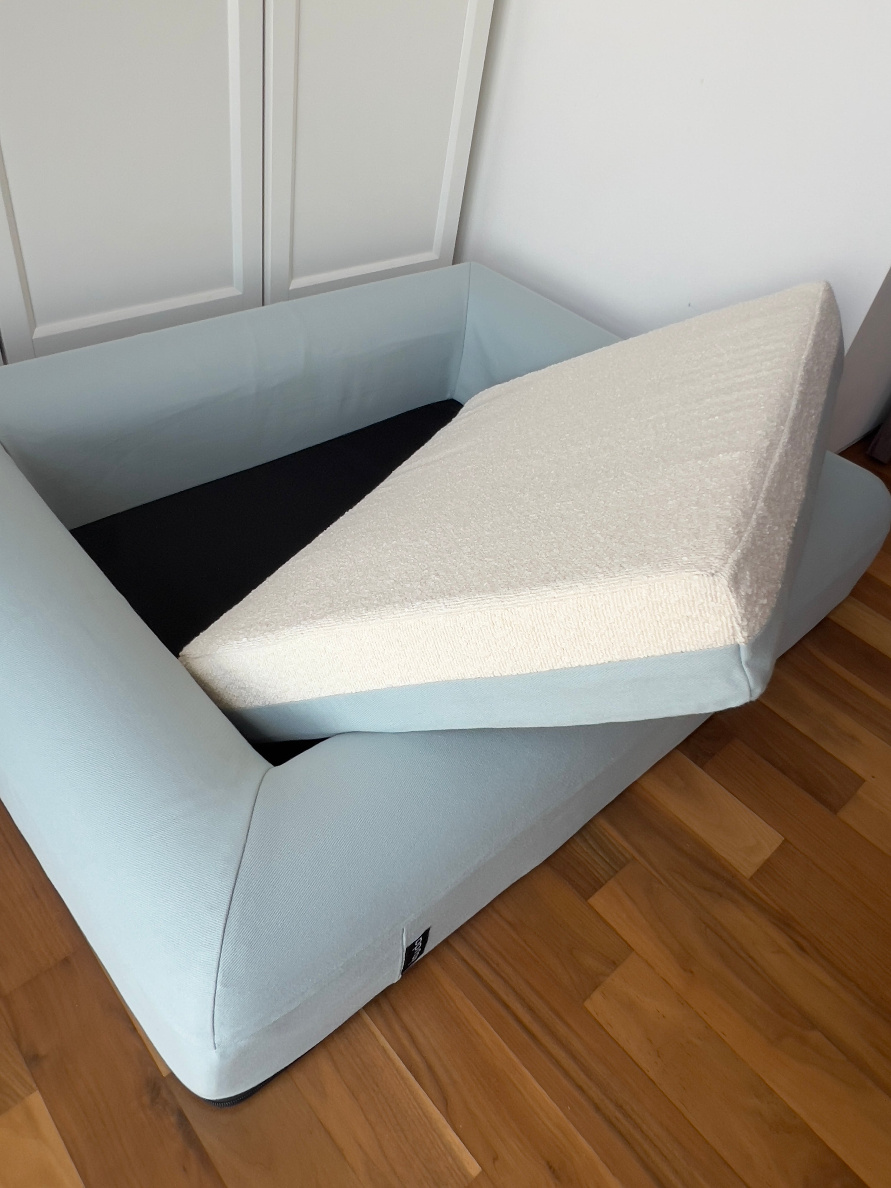 Reversible 2 in 1